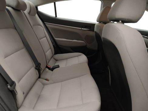Used 2018 Hyundai Elantra SEL FWD image 19