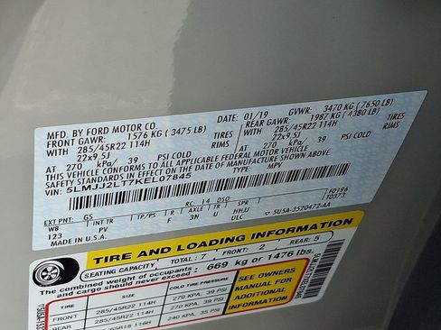 Used 2019 Lincoln Navigator Reserve image 28