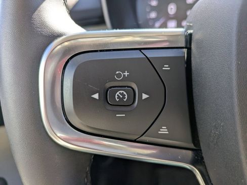 Certified 2022 Volvo XC40 T4 Inscription w/ Advanced Package image 26