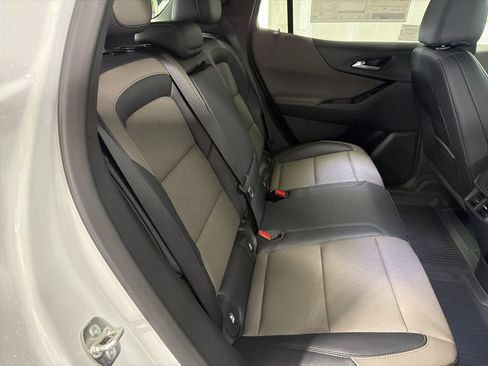 New 2026 Chevrolet Equinox LT w/ Convenience Package II image 19