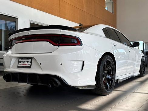 Used 2018 Dodge Charger R/T image 3