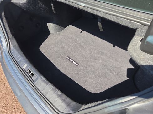 Used 2016 Nissan Maxima SR FWD image 32
