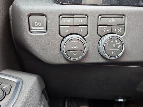 New 2026 Chevrolet Silverado 1500 LT Trail Boss w/ Convenience Package II image 21