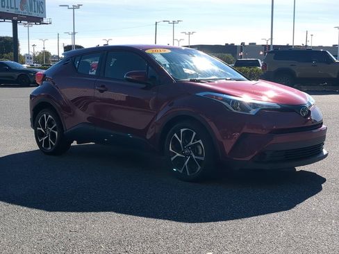 Used 2019 Toyota C-HR XLE image 11