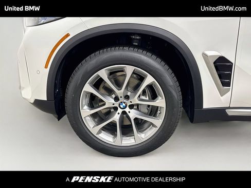 New 2026 BMW X5 sDrive40i RWD image 2