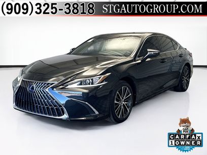 Used 2023 Lexus ES 300h w/ Premium Package