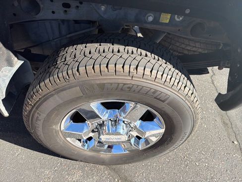 Used 2019 GMC Sierra 2500 SLT w/ Duramax Plus Package image 11