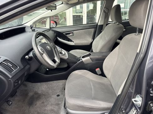 Used 2015 Toyota Prius Two image 10