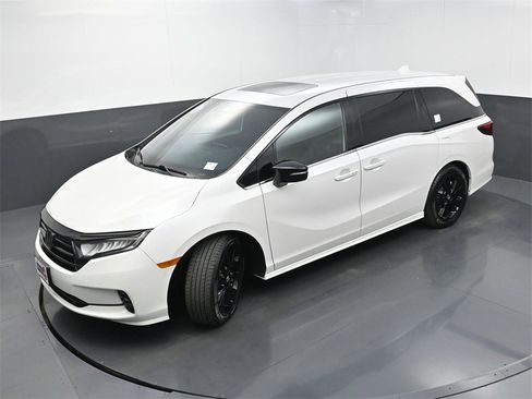 Used 2023 Honda Odyssey Sport image 35