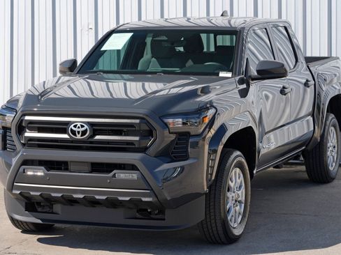 Used 2024 Toyota Tacoma SR5 w/ SR5 Upgrade Package image 47