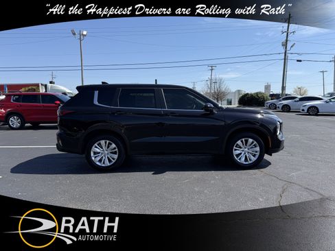 New 2026 Mitsubishi Outlander ES image 10