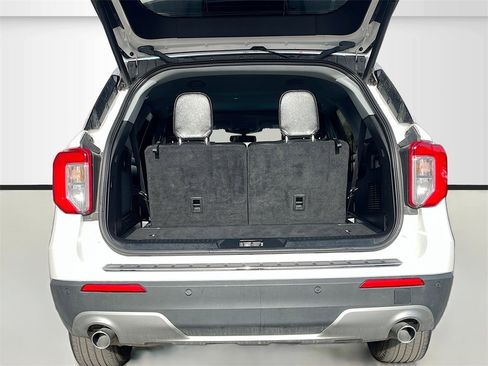 Used 2022 Ford Explorer Limited w/ Equipment Group 301A image 28