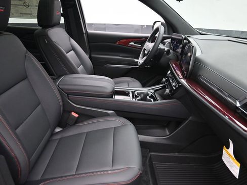 New 2026 Chevrolet Traverse Z71 w/ Driver Confidence Package image 7