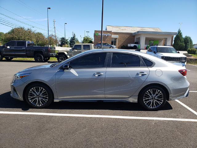 Certified 2023 Kia Forte GT-Line FWD image 3