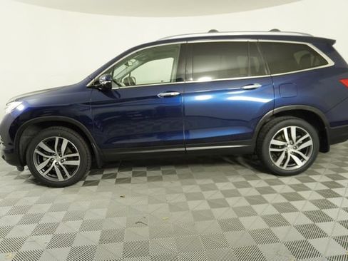 Used 2017 Honda Pilot Elite image 4