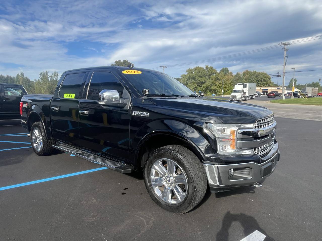 Used 2018 Ford F150 Lariat w/ Equipment Group 502A Luxury AWD/4WD image 3