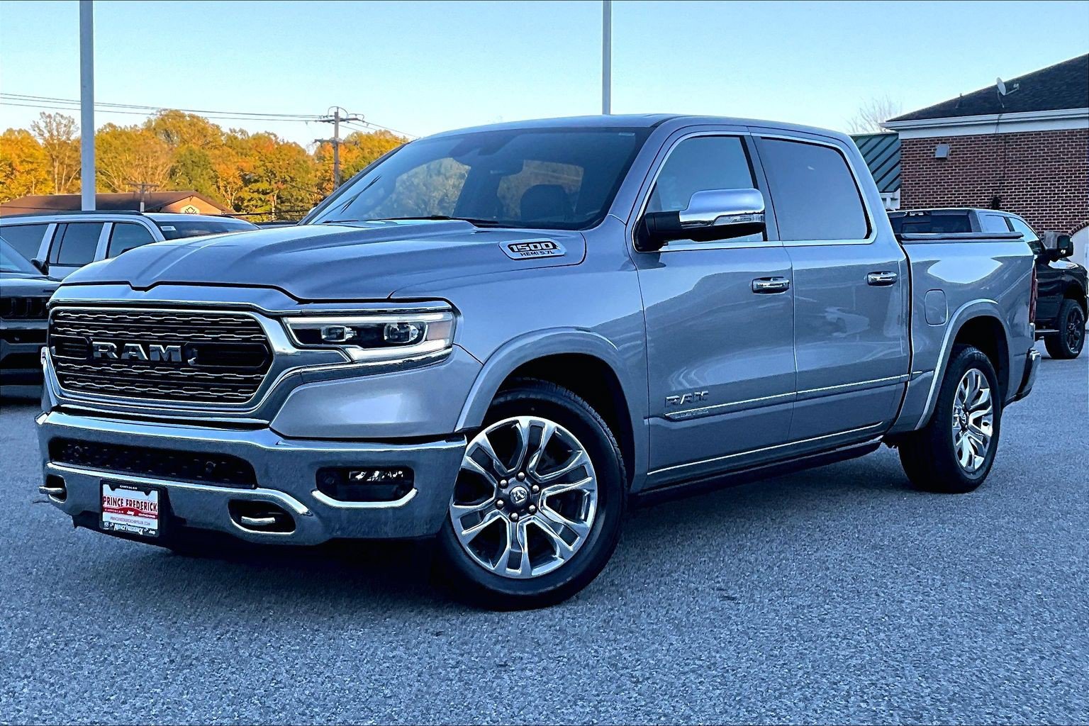 Used 2022 RAM 1500 Limited AWD/4WD image 3