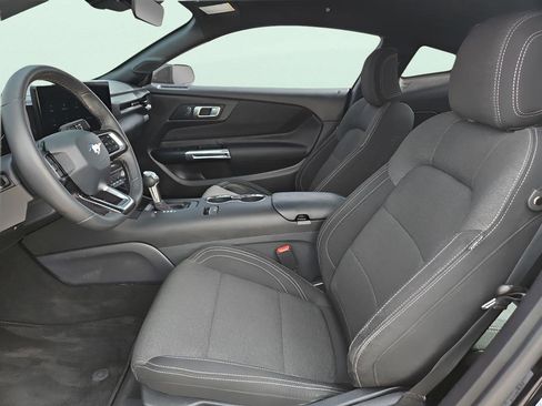 Used 2025 Ford Mustang EcoBoost image 13