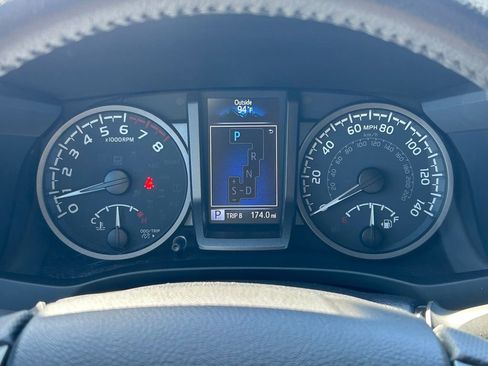 Certified 2023 Toyota Tacoma TRD Off-Road AWD/4WD image 34