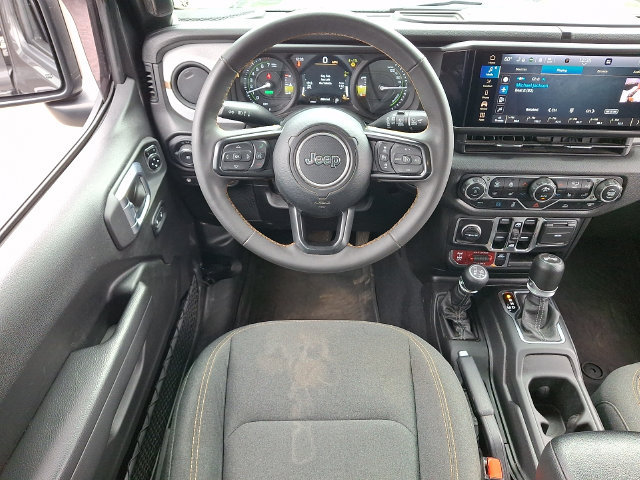 Used 2024 Jeep Wrangler Unlimited AWD/4WD image 3