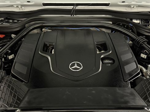 Used 2024 Mercedes-Benz G 550 image 40