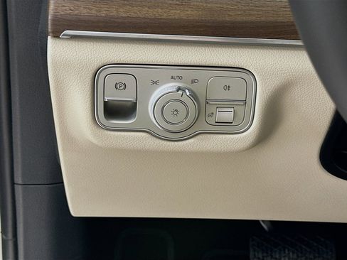New 2026 Mercedes-Benz GLE 350 4MATIC image 11