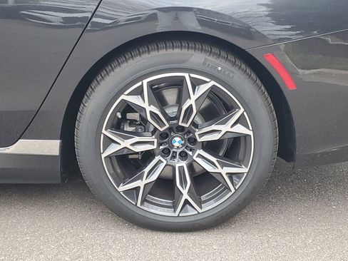 New 2025 BMW i7 eDrive50 w/ Premium Package image 29