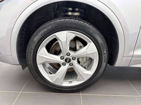 Certified 2023 Audi Q5 2.0T Premium Plus w/ Premium Plus Package AWD/4WD image 9