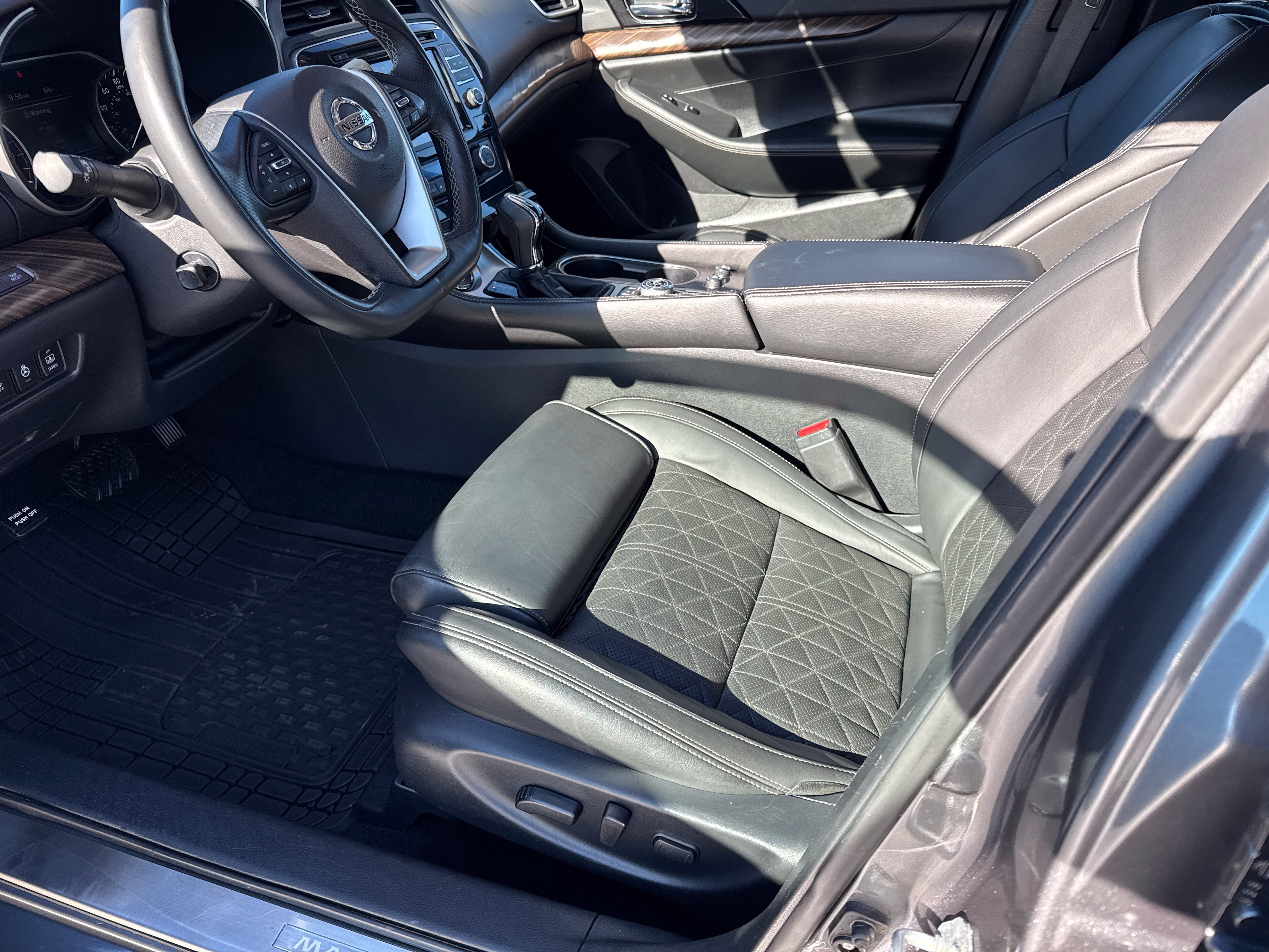 Used 2018 Nissan Maxima Platinum FWD image 11
