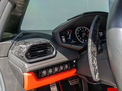 Used 2022 Lamborghini Huracan EVO RWD image 62
