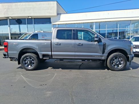 Used 2023 Ford F350 Lariat w/ Sport Appearance Package image 2