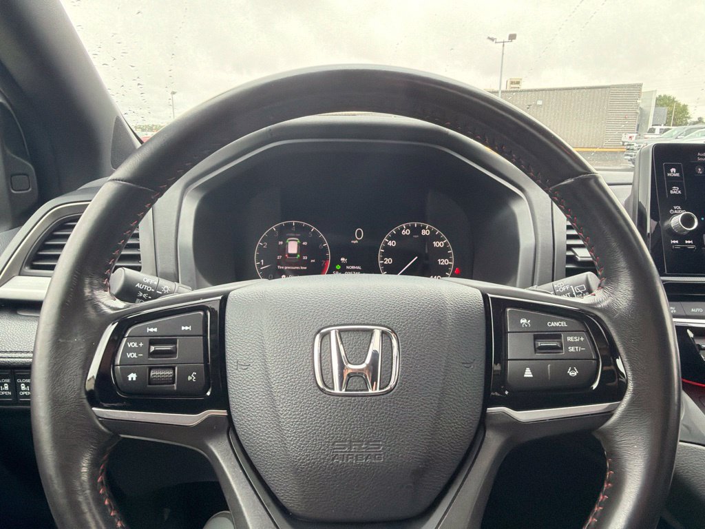 Used 2025 Honda Odyssey Sport-L image 17