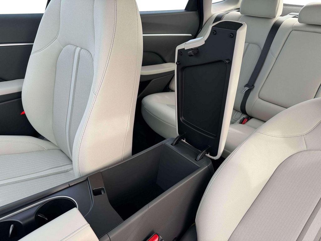 New 2026 Hyundai Sonata SEL FWD image 18