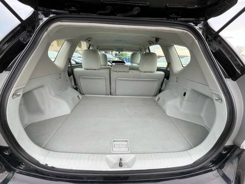 Used 2012 Toyota Prius V Three FWD image 23