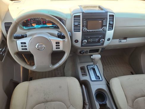 Used 2015 Nissan Frontier SV AWD/4WD image 9