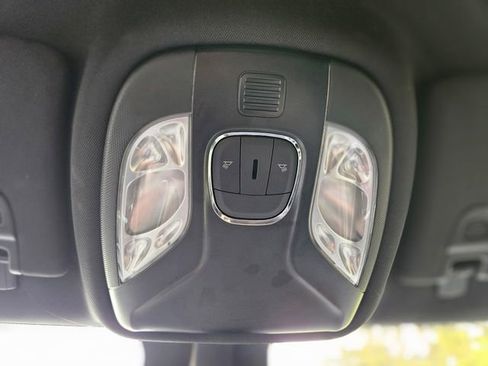 Used 2025 Jeep Compass Latitude AWD/4WD image 26