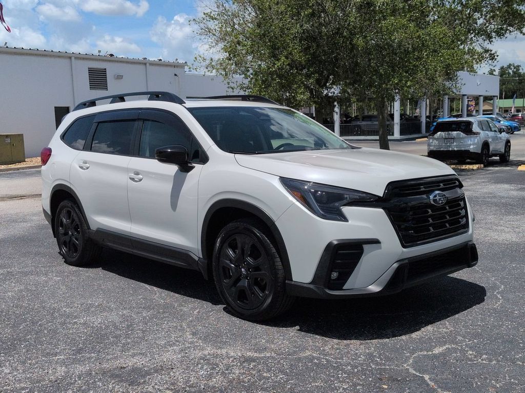 Used 2024 Subaru Ascent Onyx Edition AWD/4WD image 2