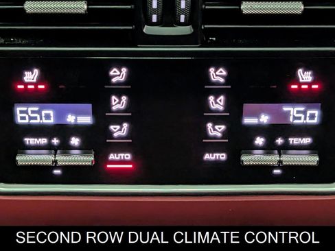 Used 2023 Porsche Cayenne Platinum Edition image 20