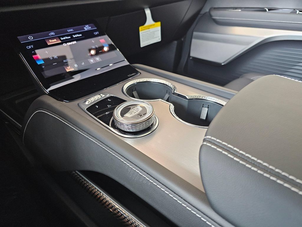 New 2027 Cadillac Vistiq Sport AWD/4WD image 31