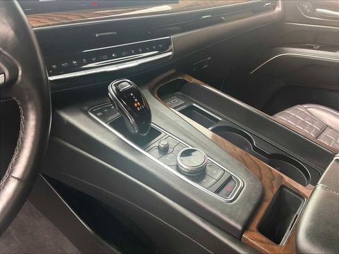 Used 2023 Cadillac Escalade Sport Platinum w/ LPO, ONYX Package image 21