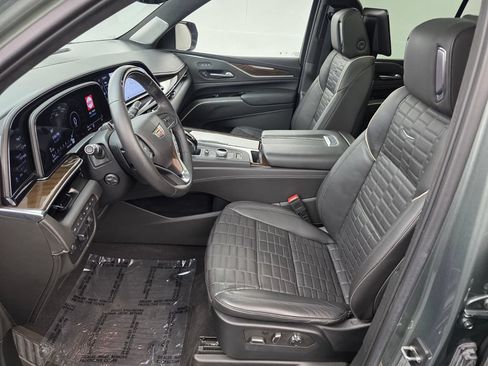 Used 2023 Cadillac Escalade Sport Platinum w/ LPO, ONYX Package AWD/4WD image 9