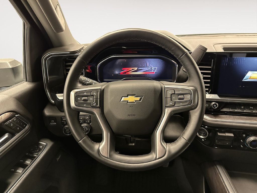 Used 2025 Chevrolet Silverado 2500 LTZ w/ Z71 Chrome Sport Edition AWD/4WD image 12