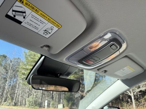 Used 2025 Hyundai Kona SEL image 24