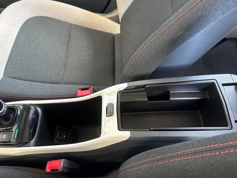 Used 2017 Chevrolet Bolt LT FWD image 31