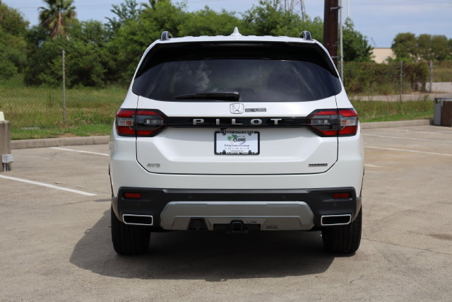 New 2026 Honda Pilot Touring image 7