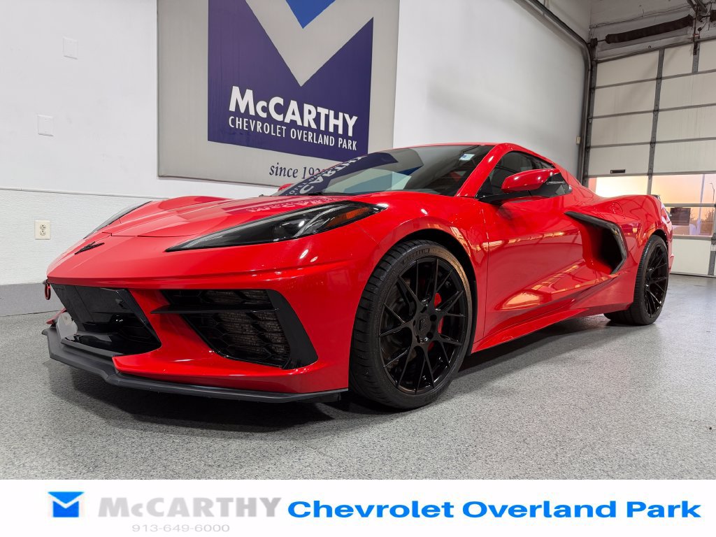 Used 2020 Chevrolet Corvette Stingray Convertible w/ Z51 Performance Package RWD image 17