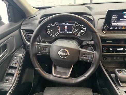 Used 2025 Nissan Rogue SV AWD/4WD image 24