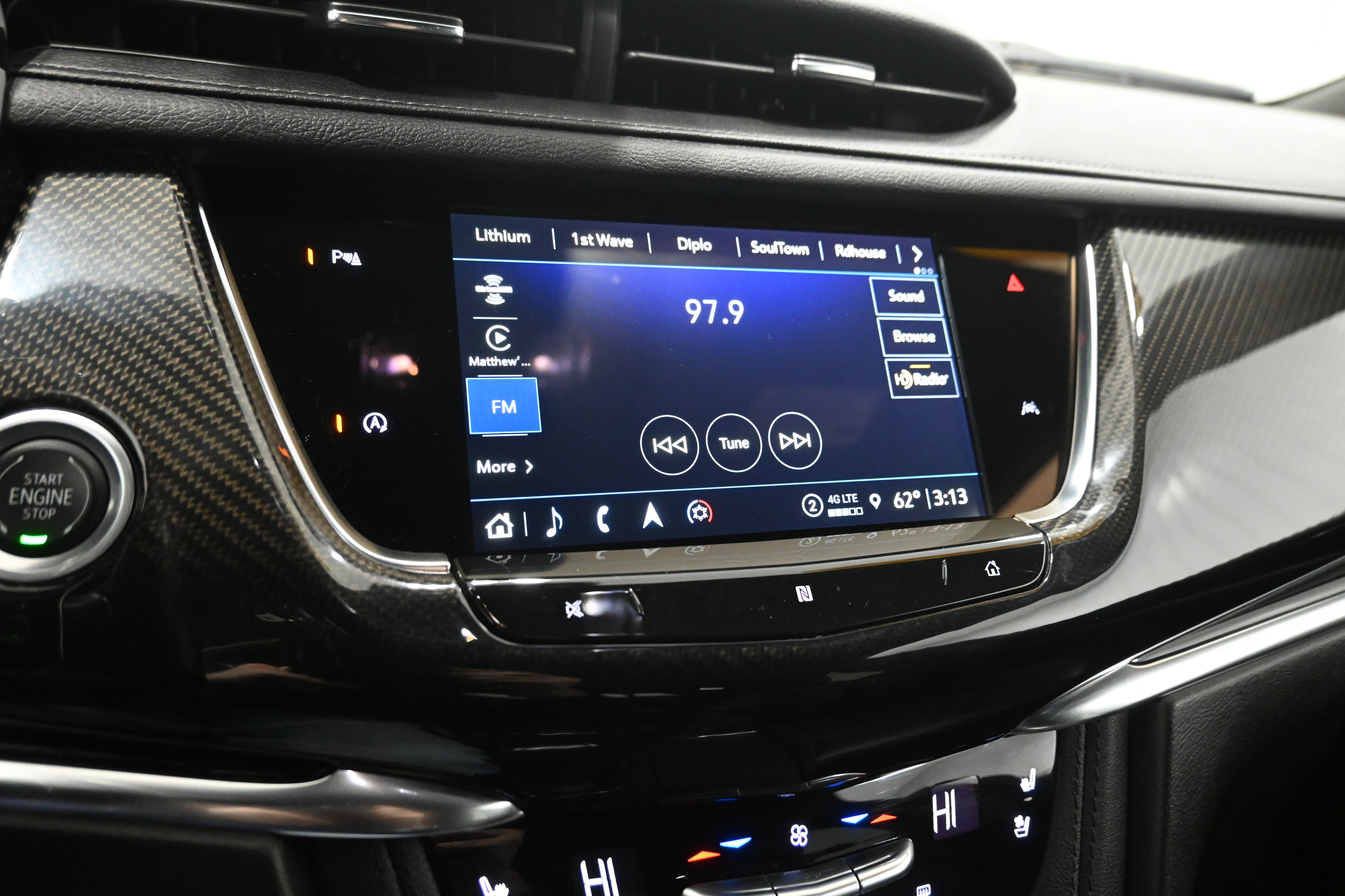 Used 2021 Cadillac XT6 Sport AWD/4WD image 19