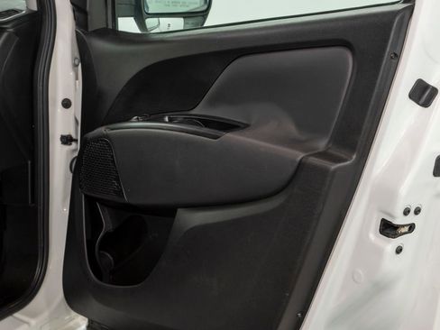 Used 2021 RAM ProMaster City Tradesman SLT image 16