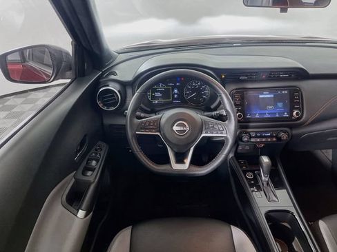 Used 2022 Nissan Kicks SR w/ Premium Package FWD image 22